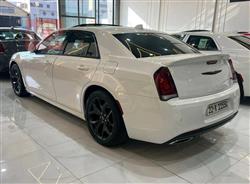 كرايسلر 300